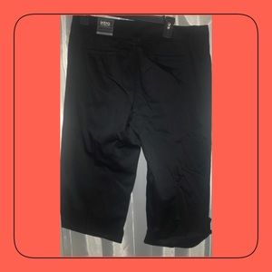 Women's Black Black Cropped Pants Size 12 NWT!